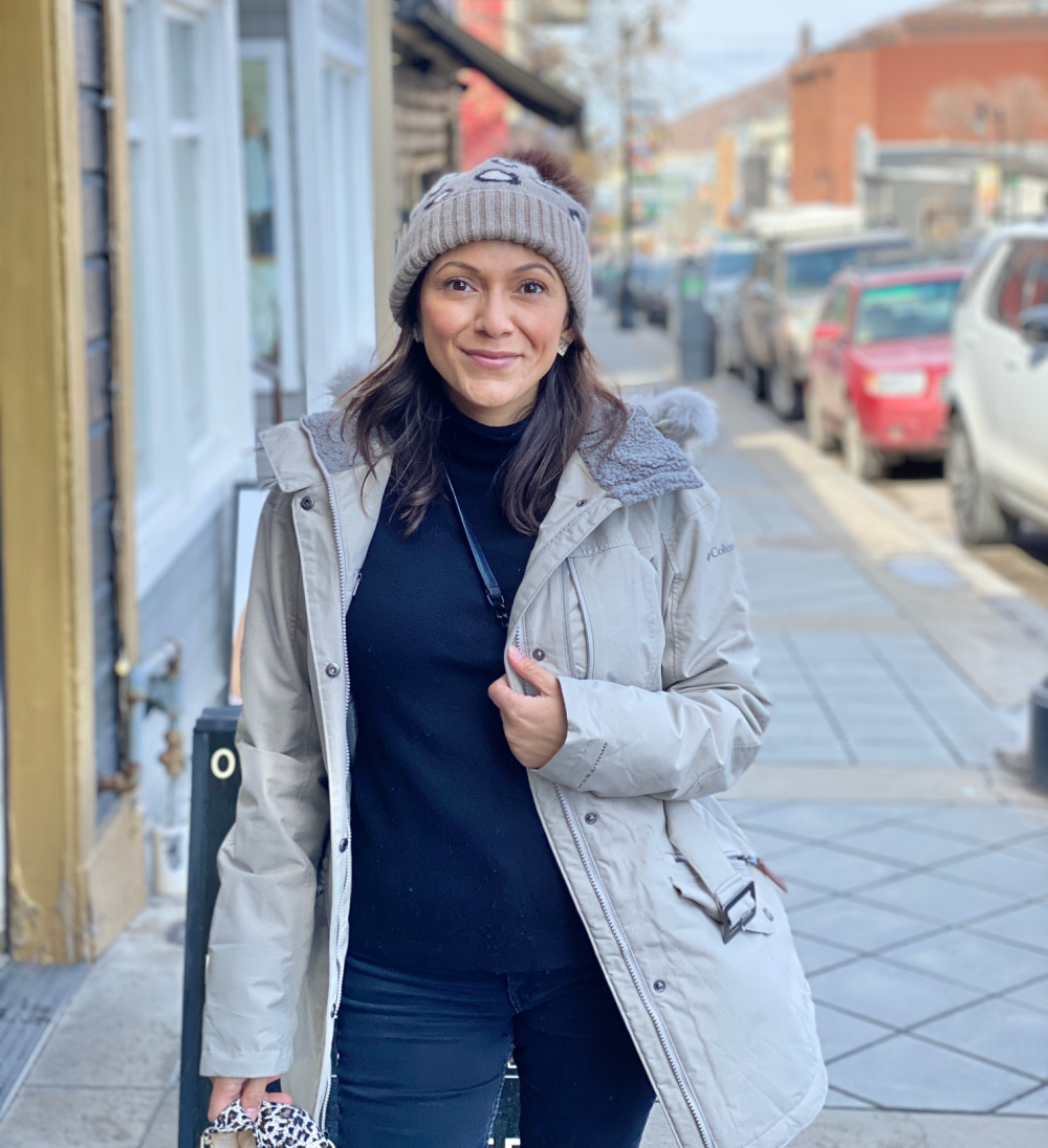 Winter Outfit Ideas for Colorado & What to Pack