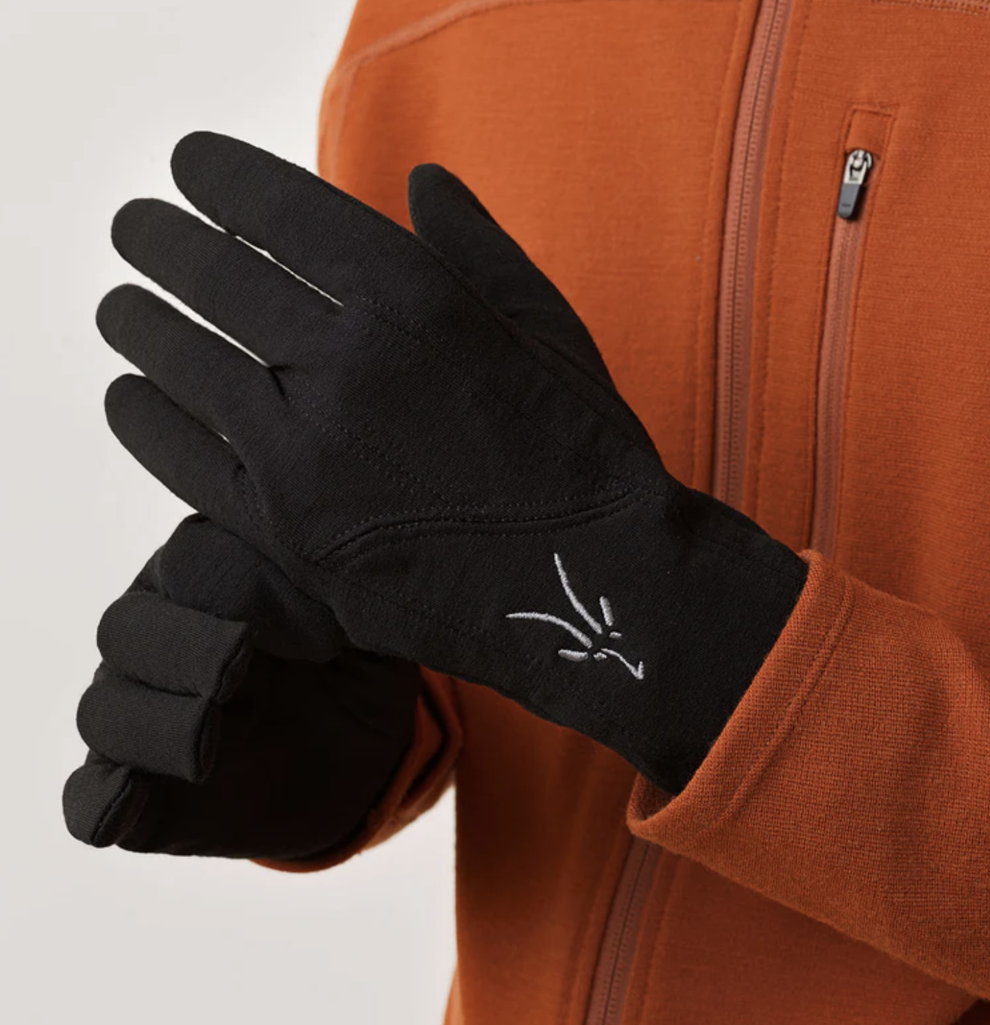 warmest-gloves-for-travel