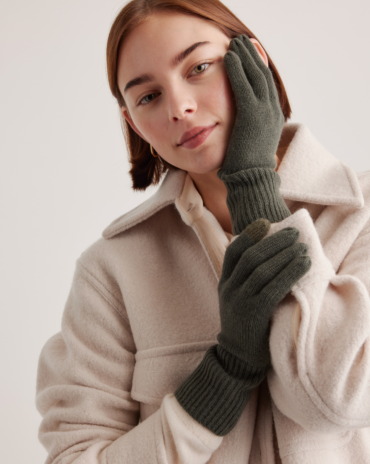 warmest-gloves-for-travel