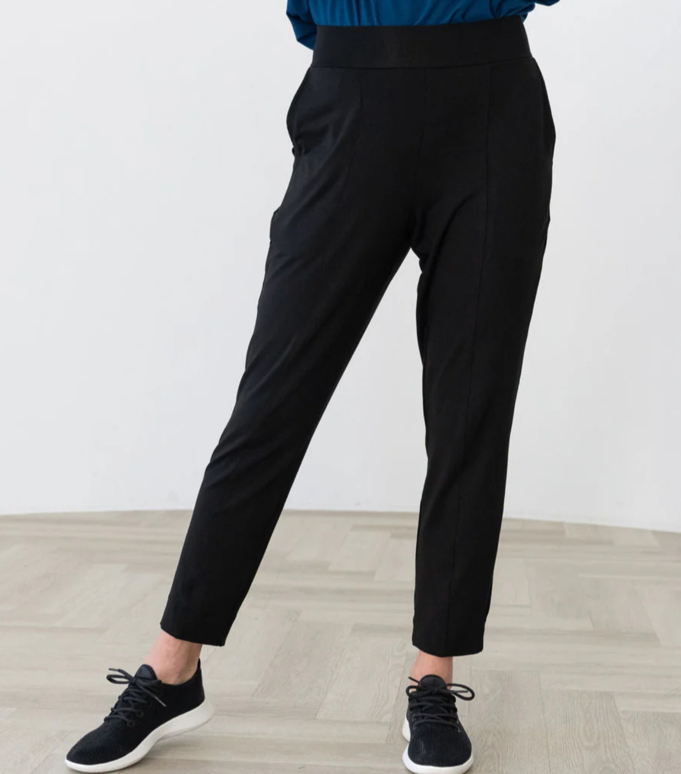 best-black-travel-pants