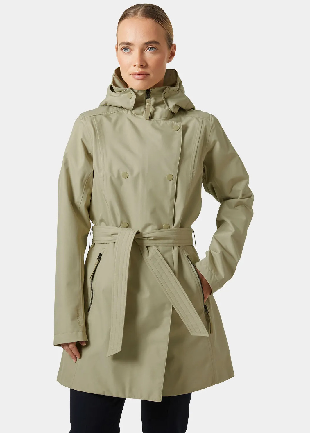travel-raincoats-for-women