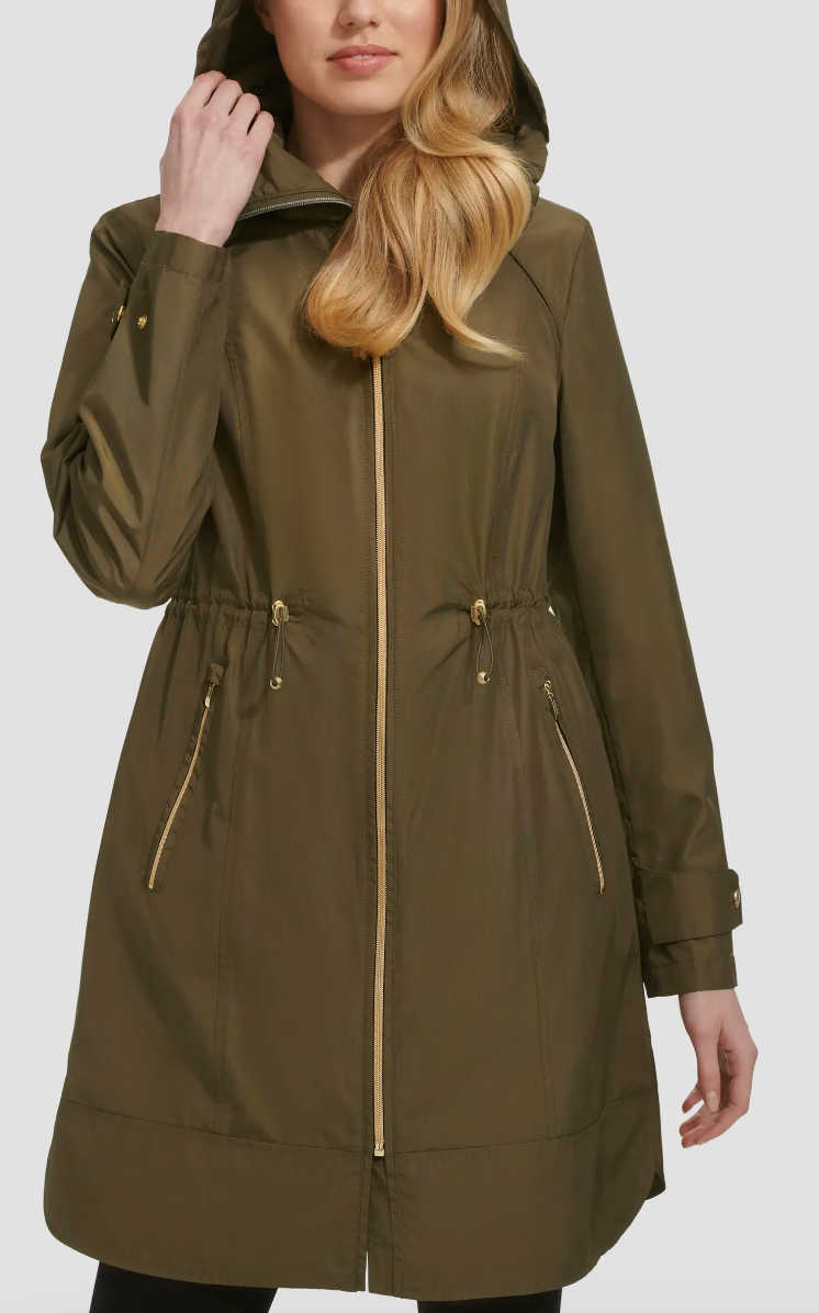 travel-raincoats-for-women