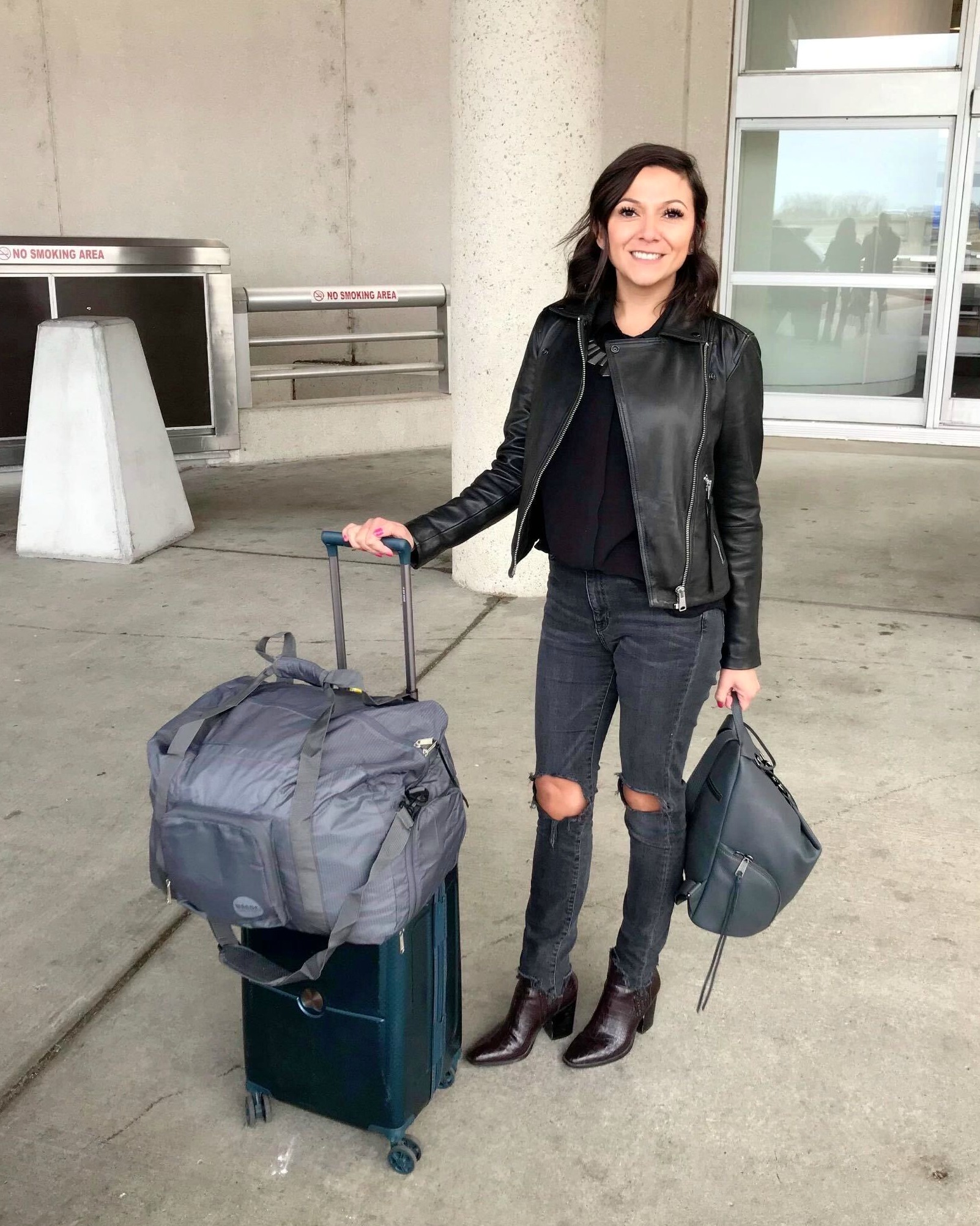 My Favorite Airport Outfits & Travel Essentials for Jetsetters