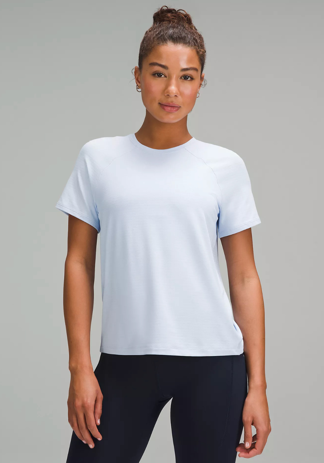 Best Moisture Wicking Shirts for Women: Stay Cool While Traveling