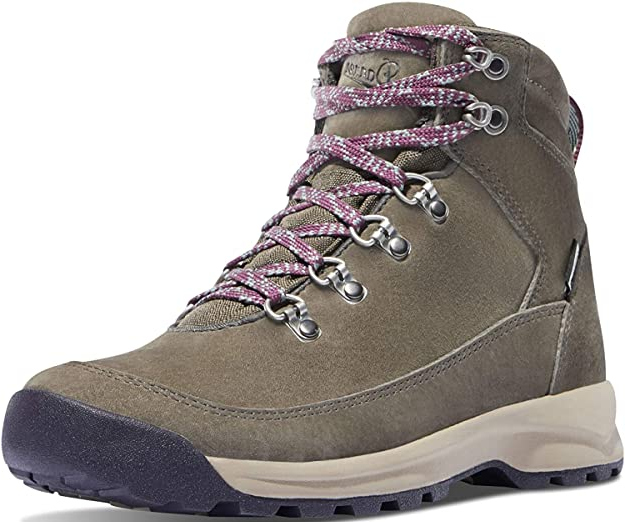 Best Hiking Boots for Women Who Love 