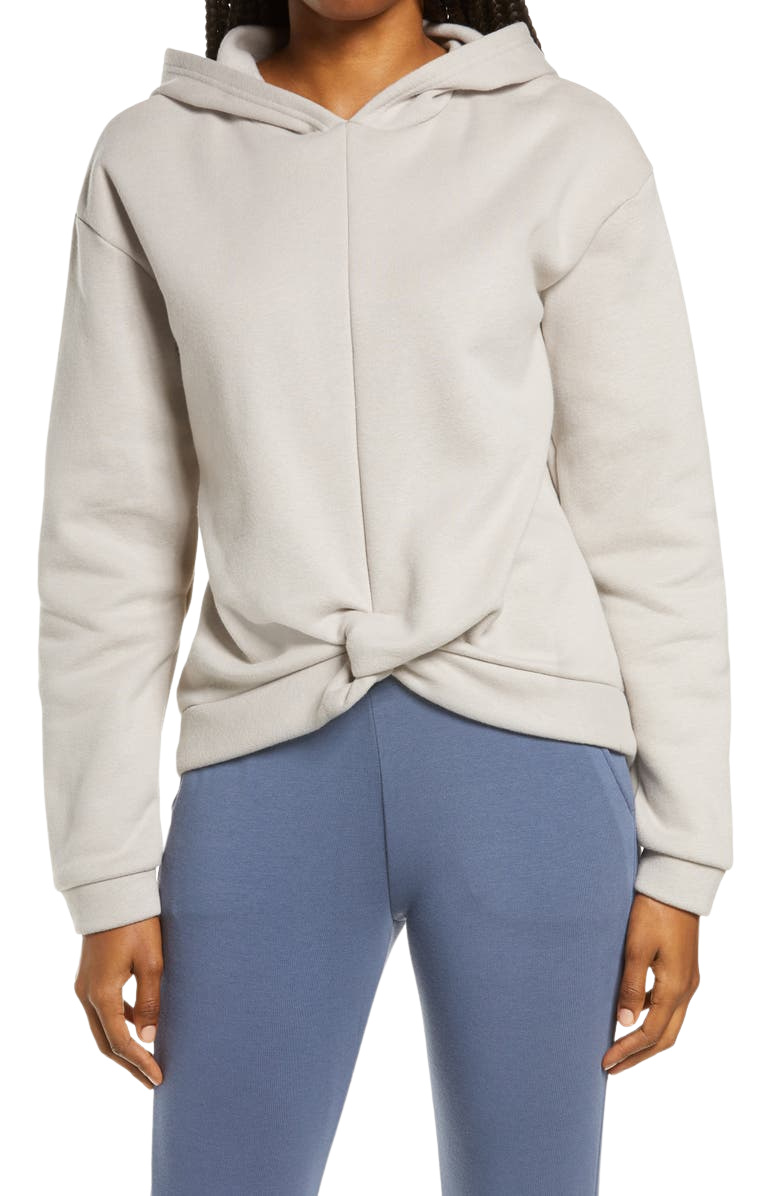 Best Travel Hoodies for Women That Are Comfy, Yet Stylish