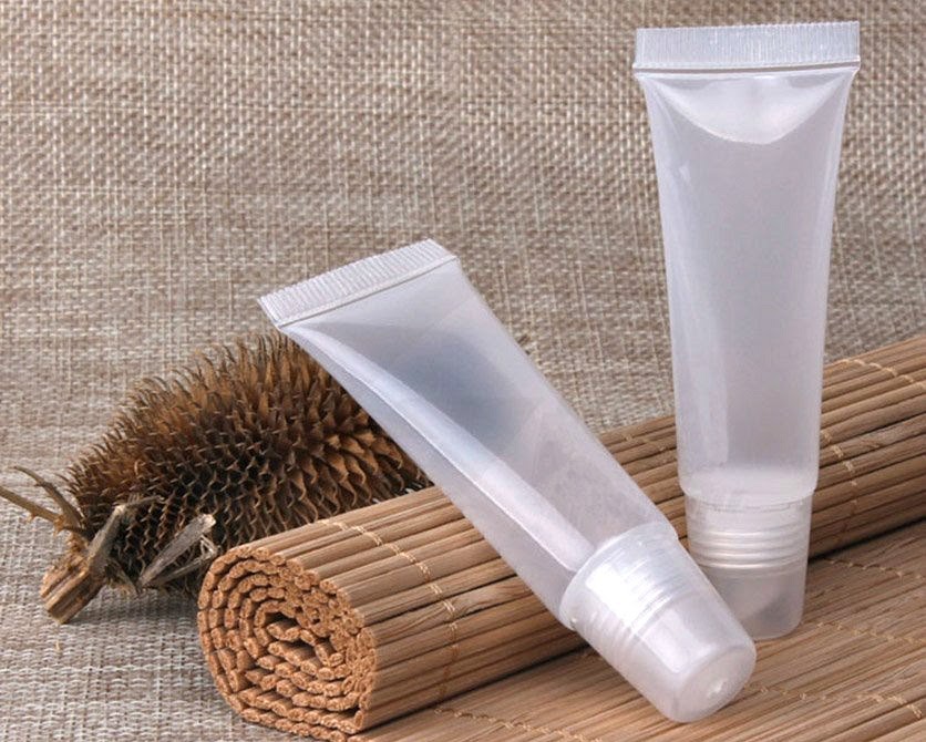 15 Best Travel Size Toiletries for Any Trip in 2022 - Travel-Size