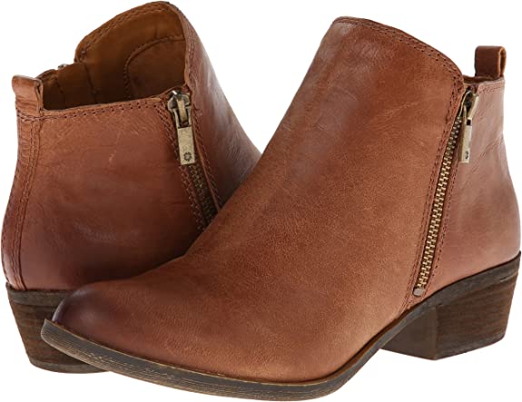 best-flat-boots-for-travel
