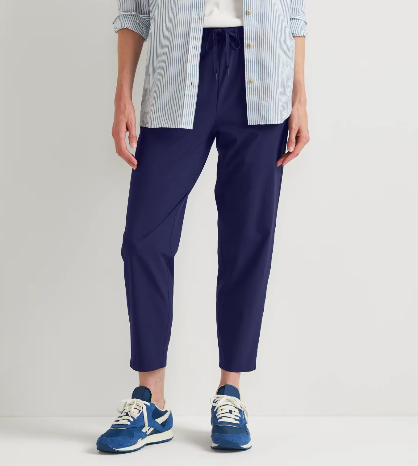 comfortable-airplane-flight-pants