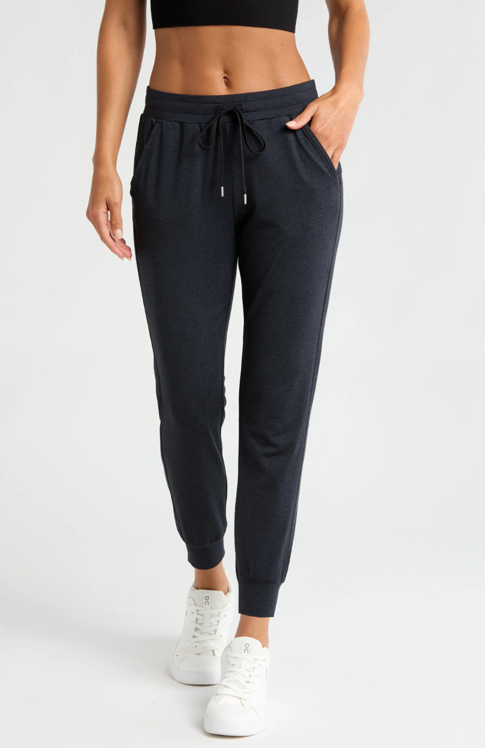 comfortable-airplane-flight-pants