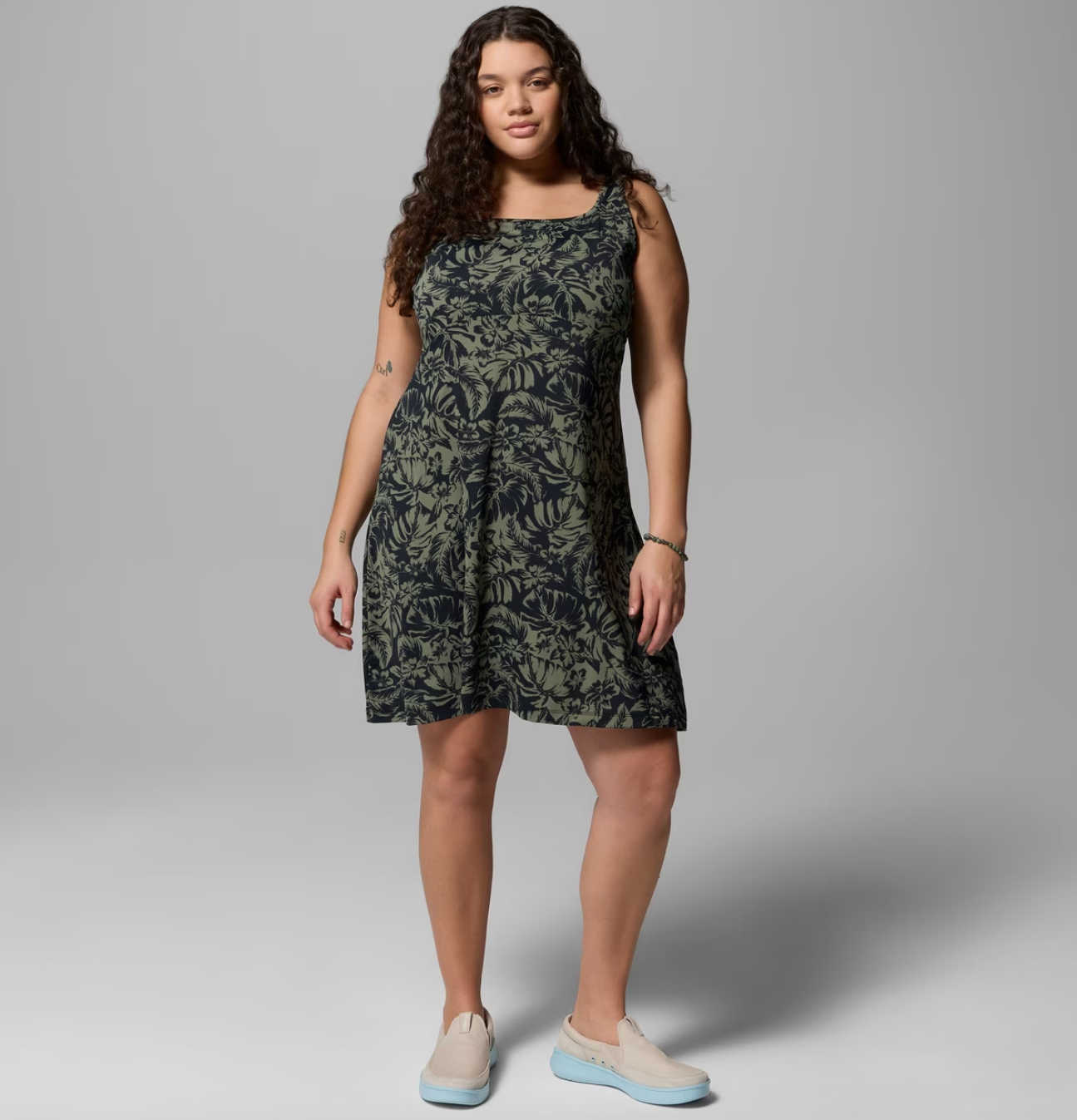 moisture-wicking-dresses