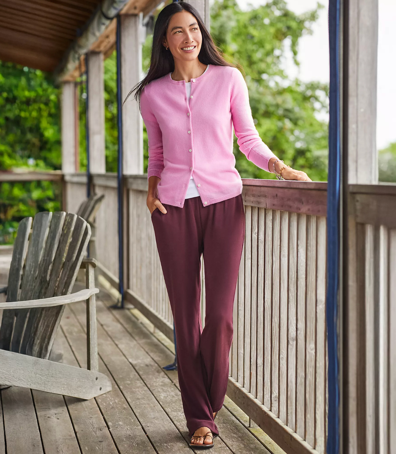 best-women-travel-pants-black-stylish