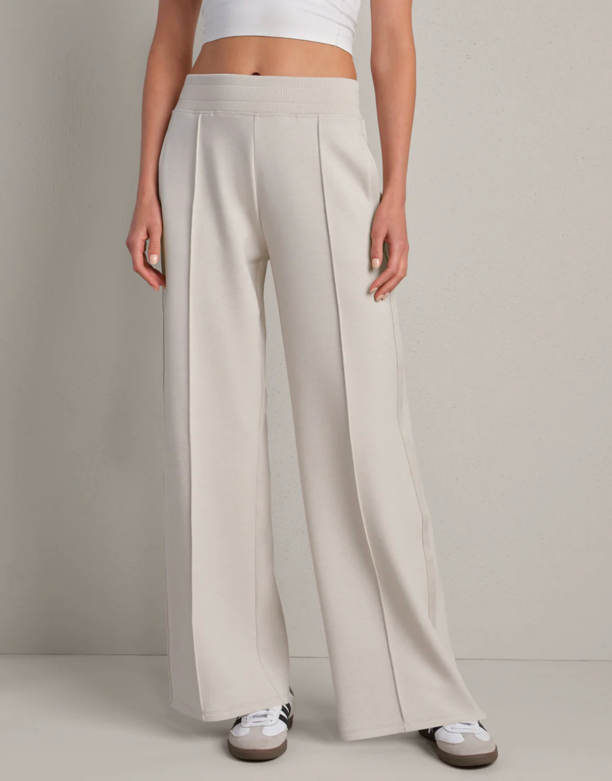 best-travel-pants-for-women