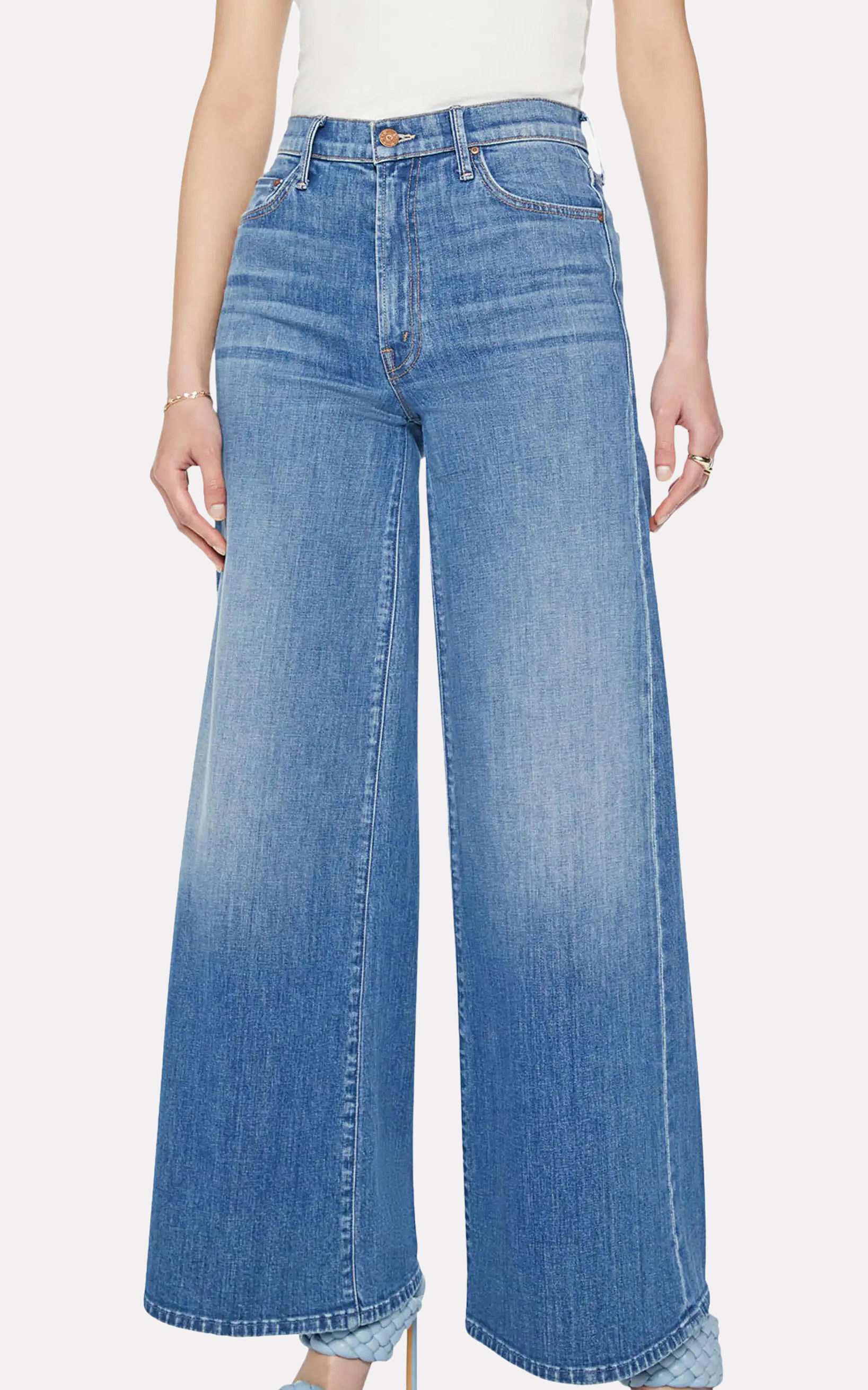 10 Best Wide Leg Jeans for Women That Are Packable and Light
