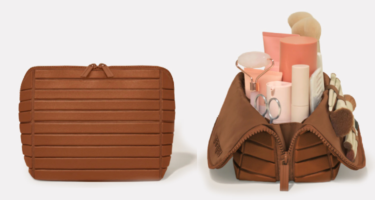 toiletry-bags-for-travel