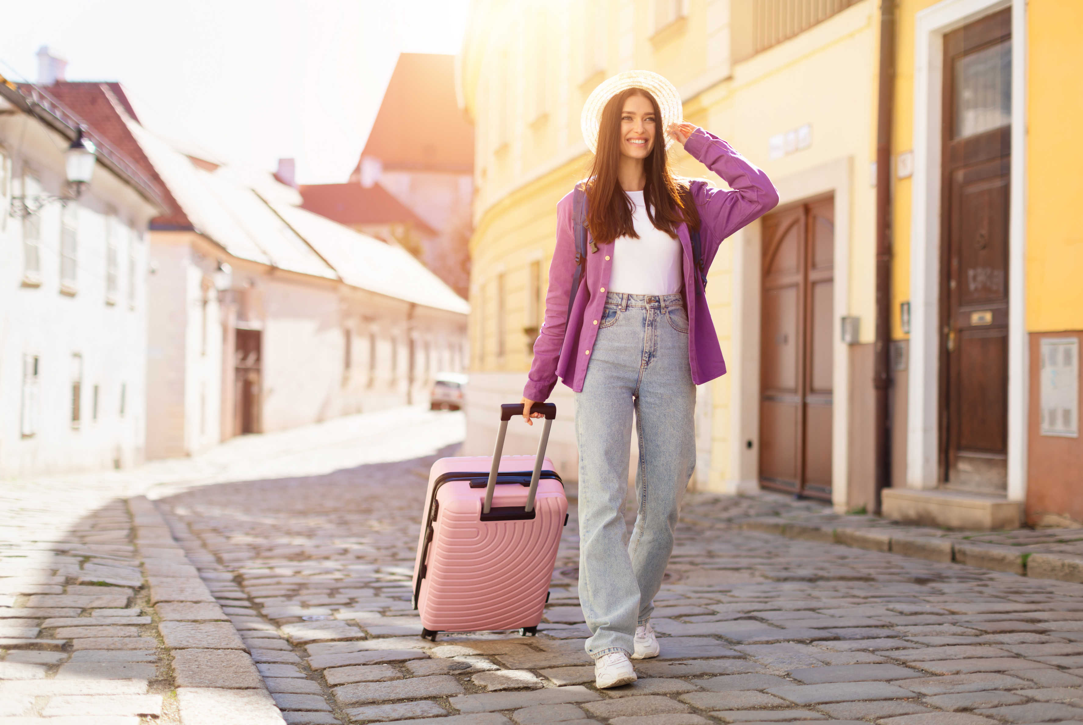 suitcase-101-step-by-step-guide-to-choosing-the-right-travel-luggage