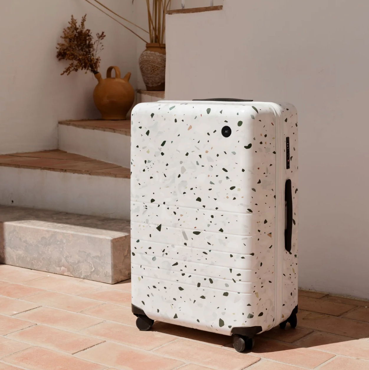 best-medium-checked-luggage