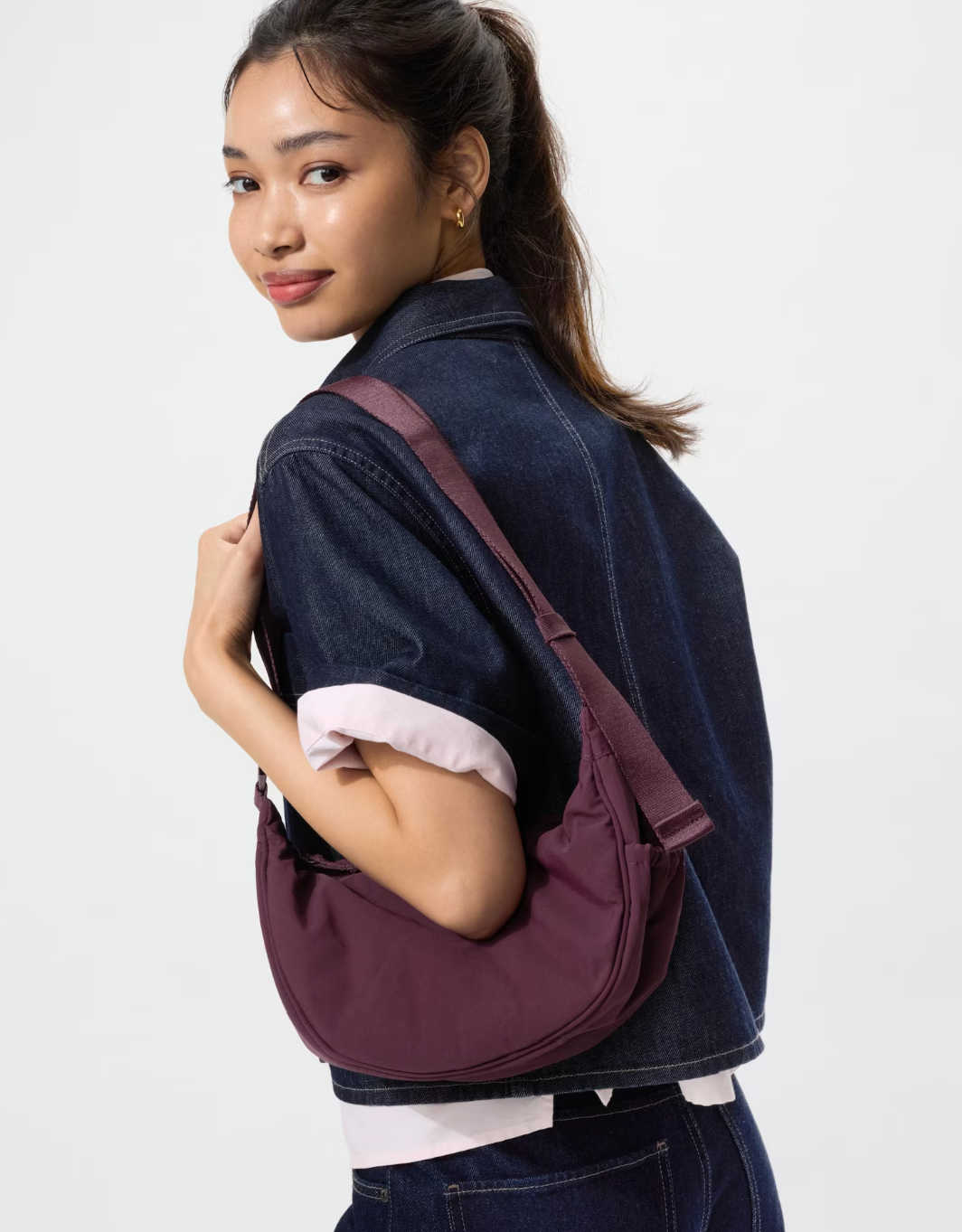 Cross Body Purses: The Best Travel Shoulder Bags for Women 2026